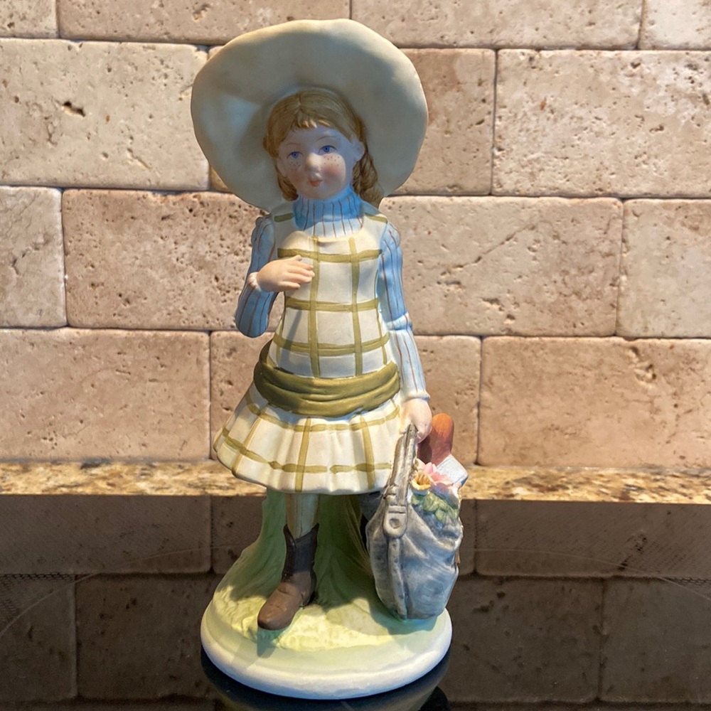 Vintage 1973 HOLLY HOBBIE World Wide Art Inc.  The Time To Be Happy Is Now